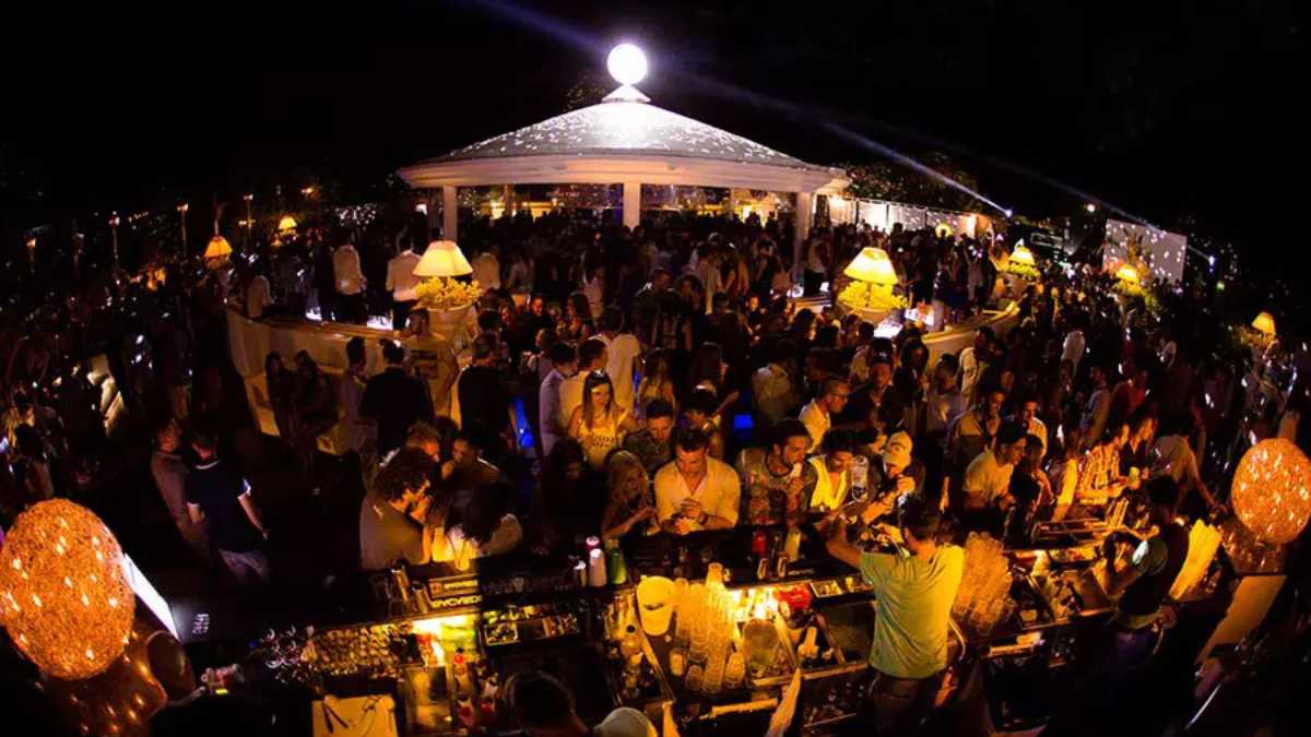 Cosa fare la sera a San Teodoro: eventi e locali da non perdere